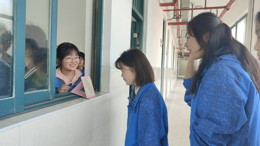 03-等待-02.jpg 03-等待-02.jpg