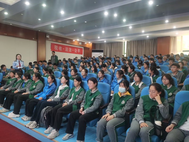 4.9税法进校园活动1_副本.jpg