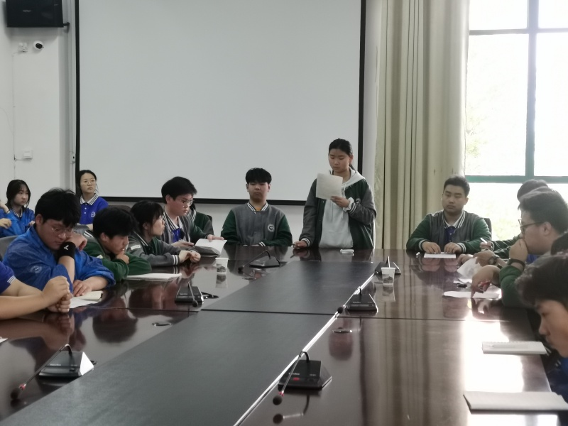 学生自治管理会议2_副本.jpg