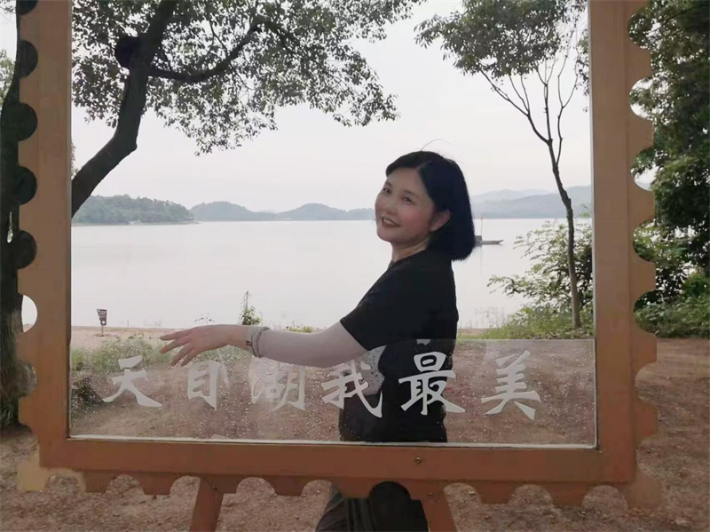 刘其荣.png